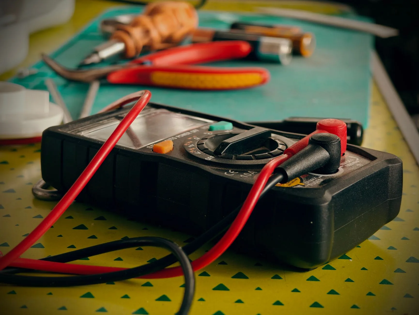 Best Voltage Testers for Home Use: 9 Top Picks for Safety, DIY Repairs & Everyday Checks